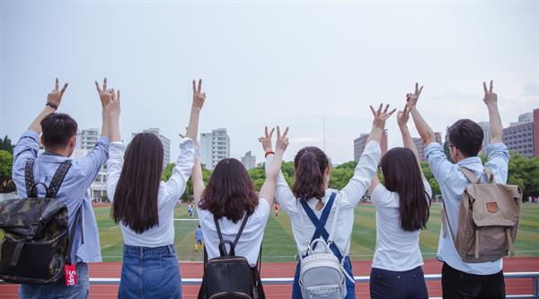 德州乘務學校為你解析空乘專業(yè)前景！