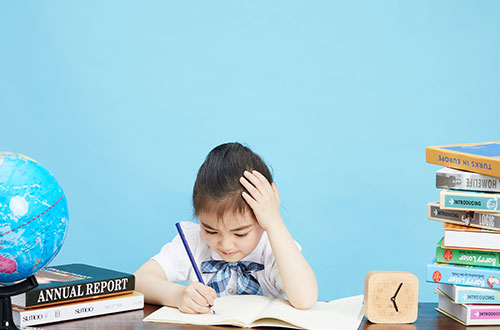 張家口新世紀職業(yè)學校每年都有補助是真的嗎？學校的幼師專業(yè)怎么樣？
