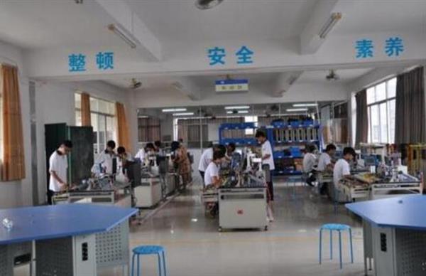 滄州中捷職業(yè)技術(shù)學(xué)校機(jī)電技術(shù)應(yīng)用專(zhuān)業(yè)都有哪些課程可以學(xué)習(xí)？