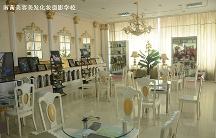 青島哪里可以學(xué)習(xí)美容美發(fā)專業(yè)？