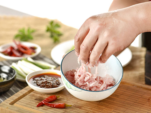 成都烹飪學(xué)校哪所比較好？