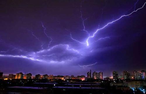 雷雨天氣如何用電？張家口文華電力中等職業(yè)學校