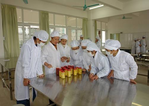 山東藍海職業(yè)學(xué)校食品加工技術(shù)專業(yè)教師水平如何？