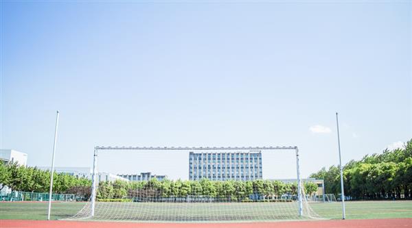 青島巖天數(shù)控職業(yè)技術(shù)學(xué)校有哪些優(yōu)勢？