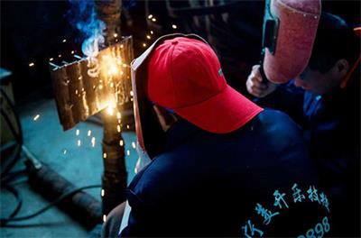 濟(jì)寧美開樂技校有電工專業(yè)嗎？   